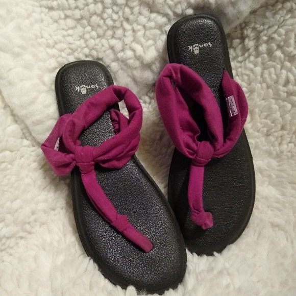 Sanuk Shoes Sanuk Sandals Poshmark